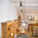 Terra - Stanza Poesia 3*