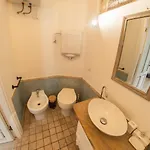Bed and Breakfast Terra - Stanza Poesia Carloforte (Isola di San Pietro)