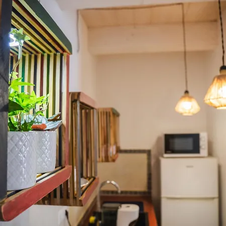 Terra - Stanza Poesia 3*