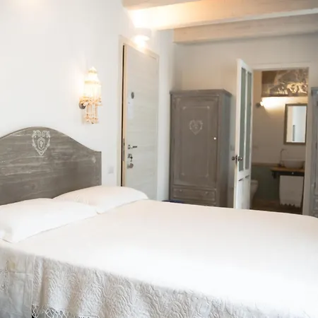 Terra - Stanza Poesia Калофорте