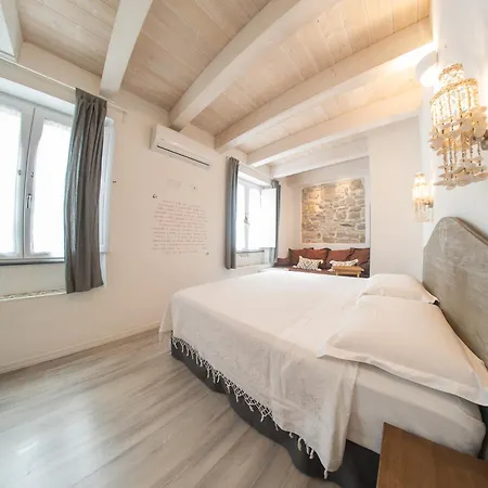 Bed & Breakfast Terra - Stanza Poesia Carloforte (Isola di San Pietro)